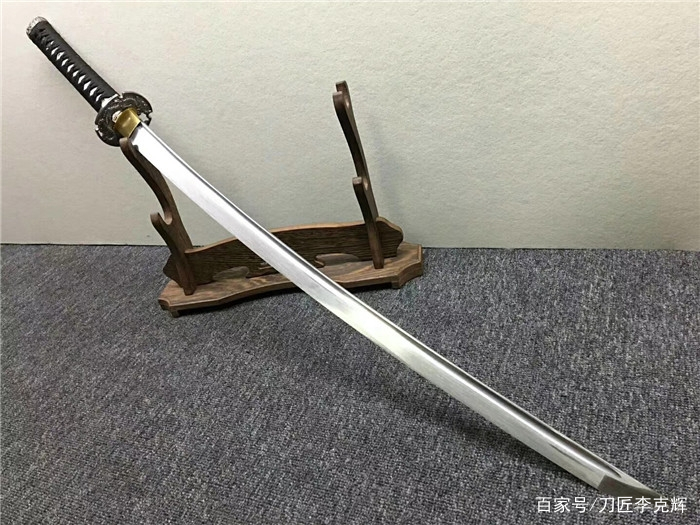 【太阳集团tyc】阿怡新造型被网友批评:丑出了天际(图1) 太阳集团tyc